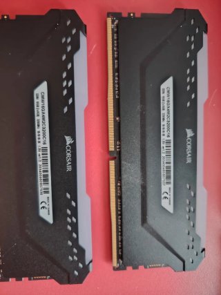 RAM Corsair Vengeance RGB PRO 16GB DDR4 (2x8GB)