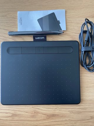 Tableta Gráfica Wacom con Lápiz y Cable