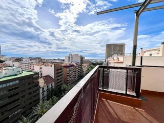 Ático en alquiler en Ensanche - Diputación en Alicante