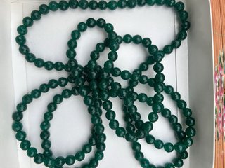 Collar de piedras antiguas