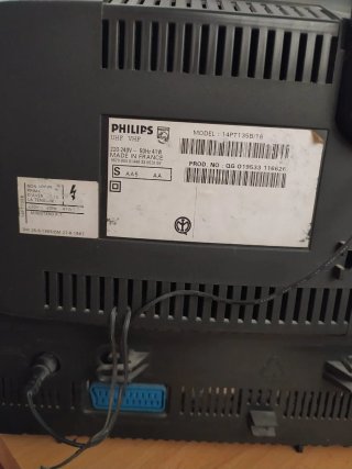 Televisor Philips 14 pulgadas funcionando