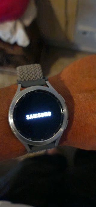 Samsung Galaxy Watch4 Classic (RYVW)