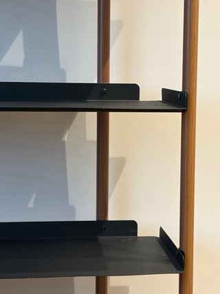 Estantería Kave Home Madera y Metal Negra