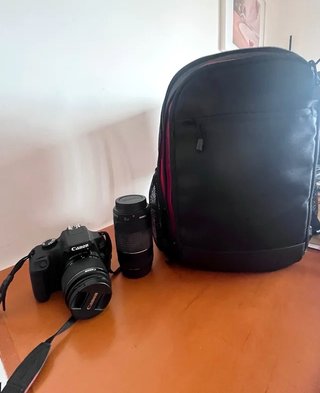 Canon EOS 4000D + 18-55 y 75-300 + mochila
