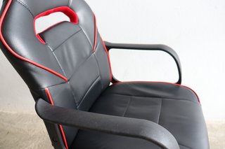 Silla Gamer XTR Junior – Ergonómica (Negro/Rojo)