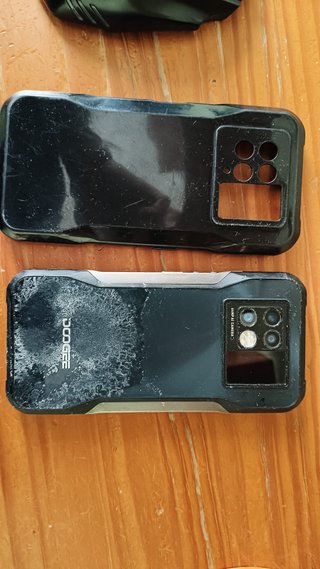 Doogee V20 con funda