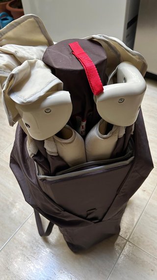 Cuna de viaje plegable y portátil