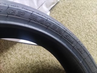 Neumático Dunlop GP Racer