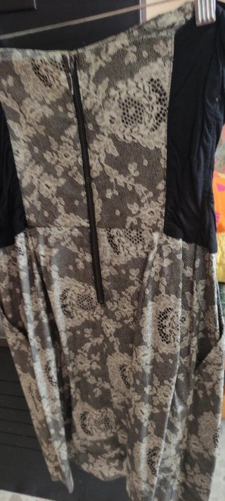 Vestido fiesta encaje beige y negro