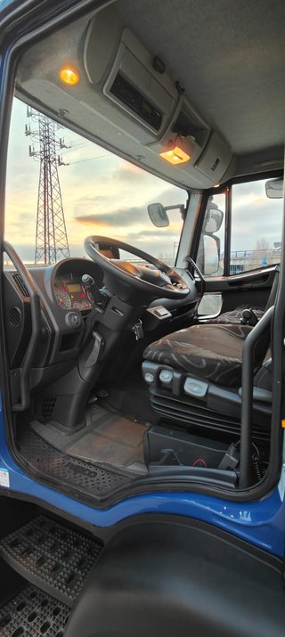 IVECO EUROCARGO ML120E AUTOMÁTICO