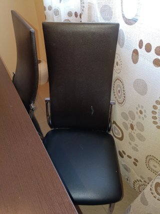 Mesa de comedor con 4 sillas 80x150