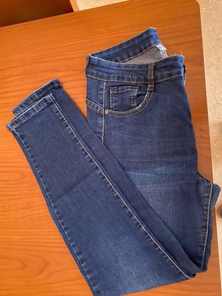 Pantalón pitillo azul
