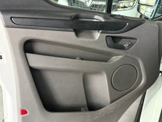 FORD TRANSIT CUSTOM 2.0 TDCI Ambiente Combi 9Plz.