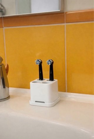 Portaspazzolino bianco in plastica