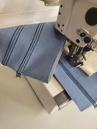 Máquina de coser recubridora Kansai