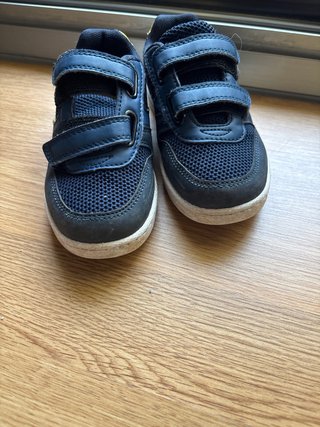Zapatillas niño azul velcro