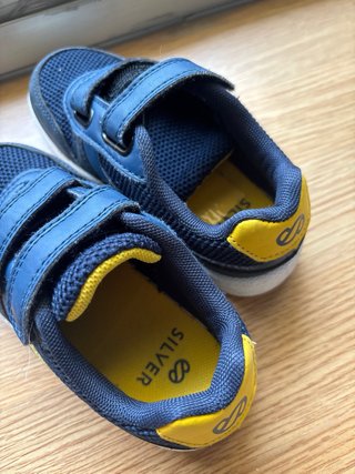 Zapatillas niño azul velcro