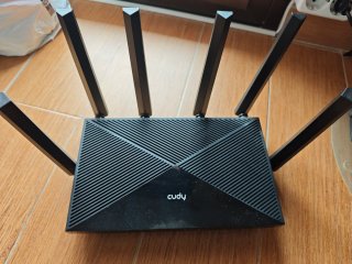Router Cudy BE11000 Router Wi-Fi 7 Tri-Band