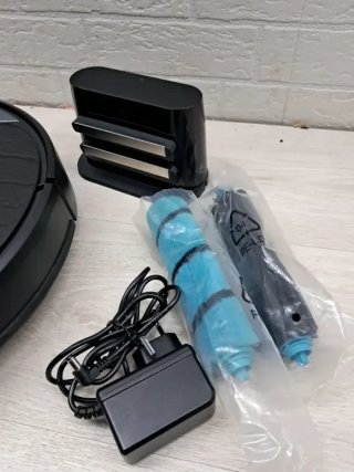Cecotec Robot Aspirador y Fregasuelos Conga 3890