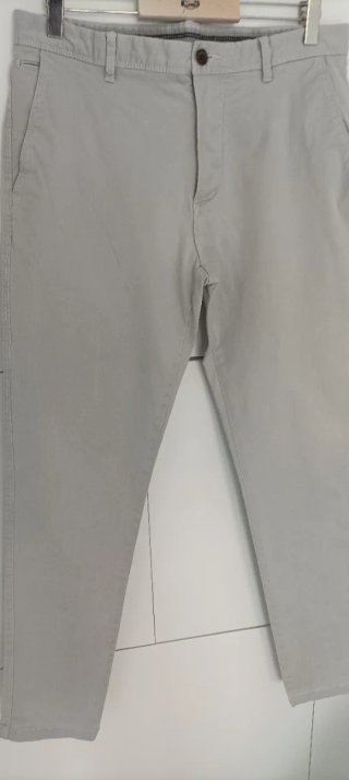 Pantalón chico beige