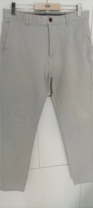 Pantalón chico beige