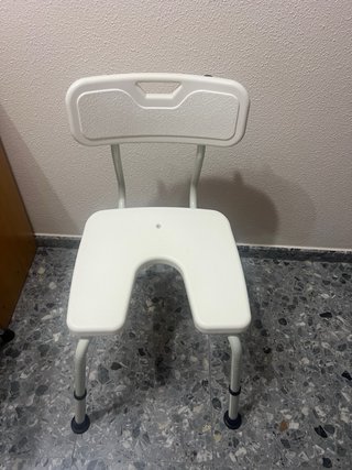 Silla de baño adaptable