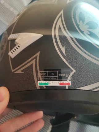 Casco de moto Nolan negro y gris