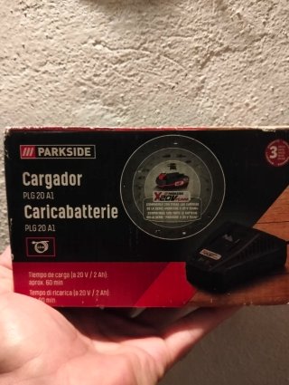 Cargador Parkside PLG 20 A1