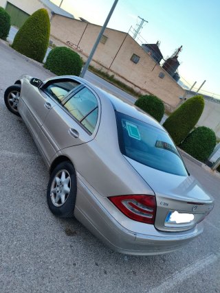 Mercedes-Benz Clase C 2003