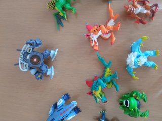 Lote Figuras Invizimals