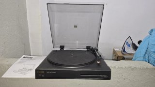 Giradiscos Silver Belt Drive Turntable