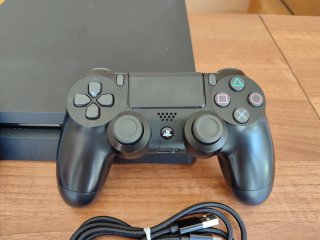 PS4 Slim 12.00 con 2 mandos