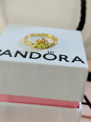 Anillo Pandora Princesa Oro y Peridoto
