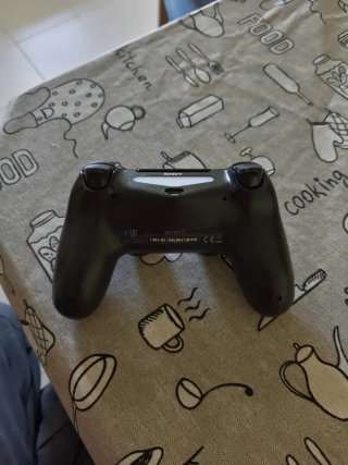 Consola Sony PS4 Negra