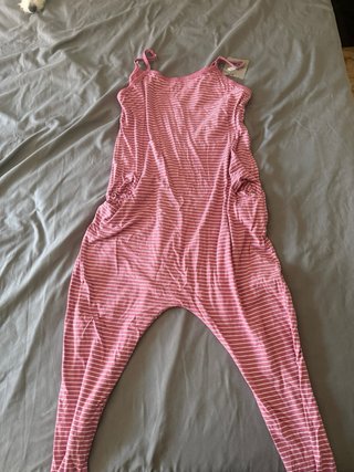 Mono rosa a rayas