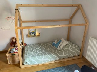 Cama infantil casita madera Medidas: 1.60m x 0.80m