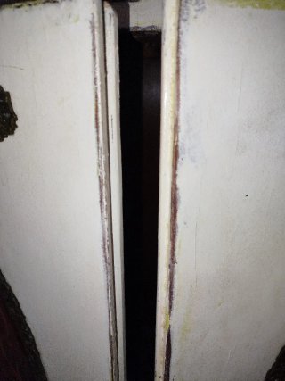 Mueble Antiguo Madera nogal, bronce y mármol verde