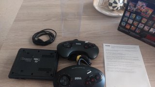 Sega Mega Drive Mini Console Nera con Custodia Inclusa