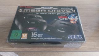 Sega Mega Drive Mini Console Nera con Custodia Inclusa