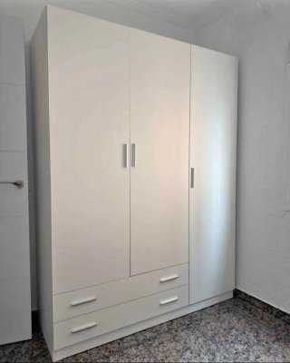 Armario blanco 3 puertas y 2 cajones