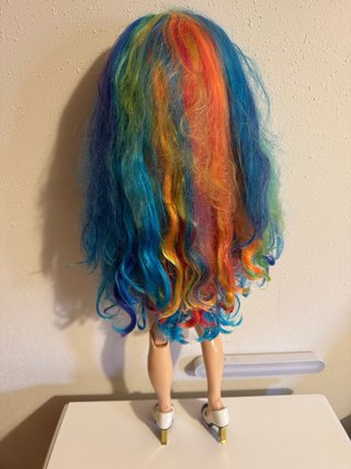 Muñeca Rainbow gigante