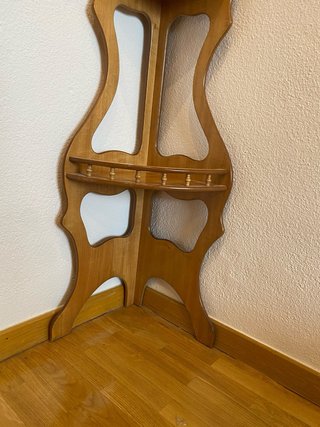 Armario esquinero de madera