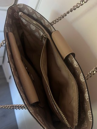 Bolso Guess Beige y Dorado