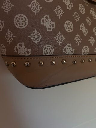 Bolso Guess Beige y Dorado