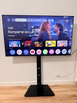 TV SONY KD-65X85J CON BASE PEDESTAL.
