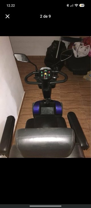 Scooter eléctrico azul