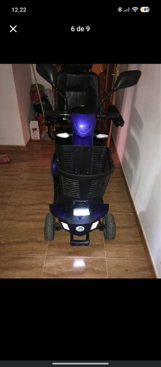 Scooter eléctrico azul