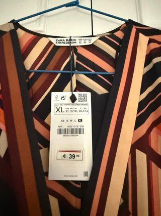 Vestido Zara estampado talla XL