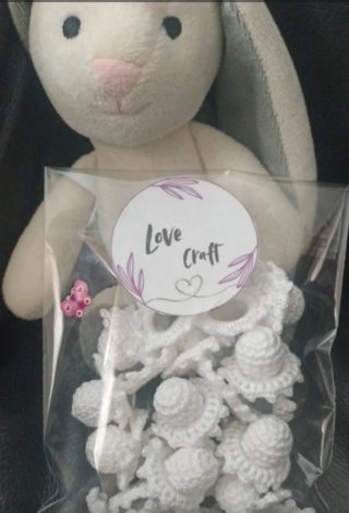 Chupetes de crochet blancos para regalo