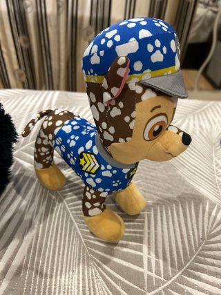 Lote 3 peluches: Gorila, Chase y Perlita